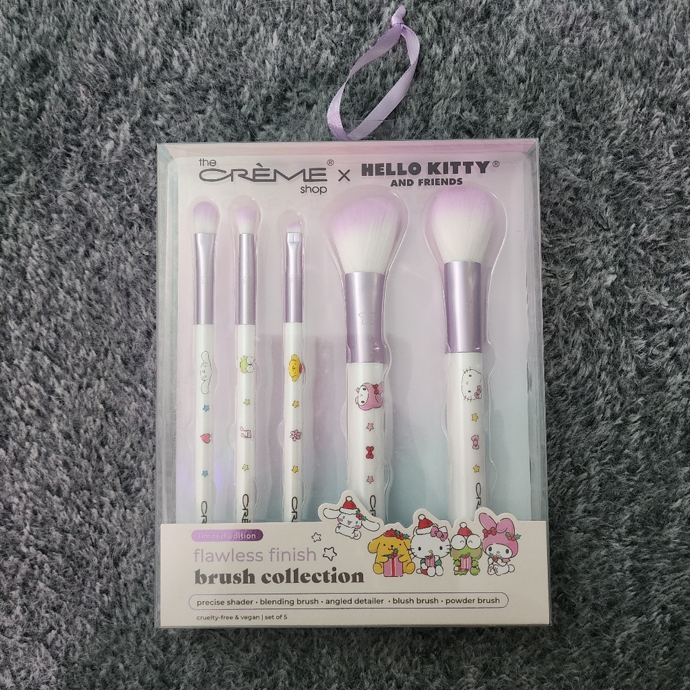 Hello Kitty X The Crème Shop Makeup Brush Collection